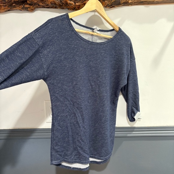 H&M Blue 3/4 Sleeve Relaxed Fit Tee - Picture 5 of 10
